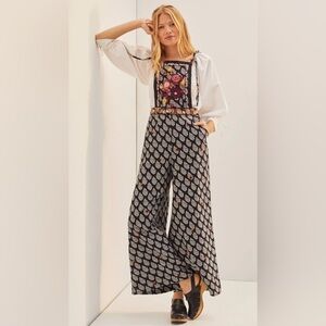 Anthropologie Black Floral Wide Leg Jumpsuit Tie Straps Size 2 Boho